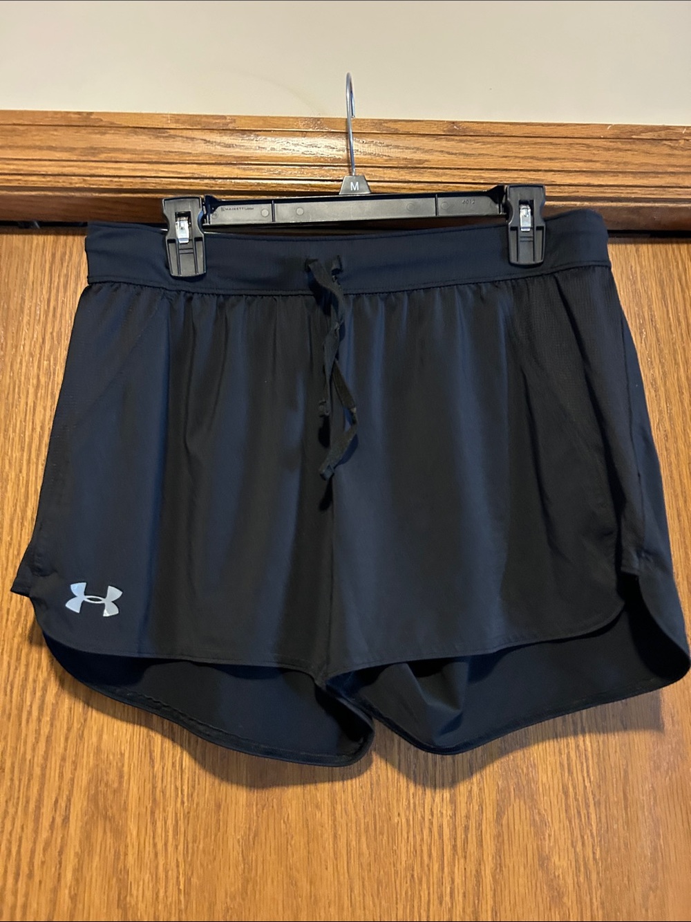 Under Armour Black Women's Athletic Shorts- size large